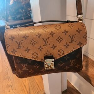 Fashion Inspired Crossbody